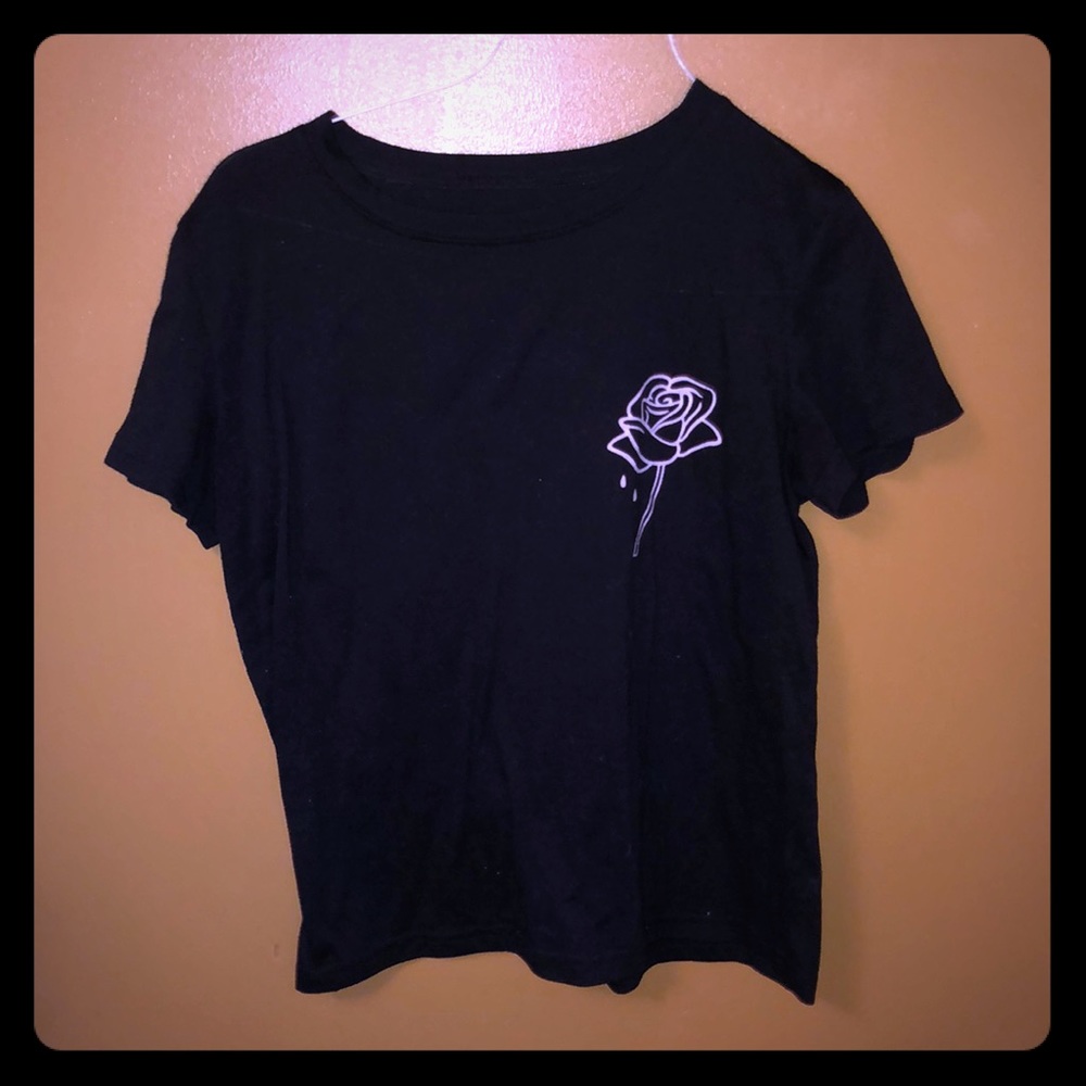 Black rose printed T-shirt